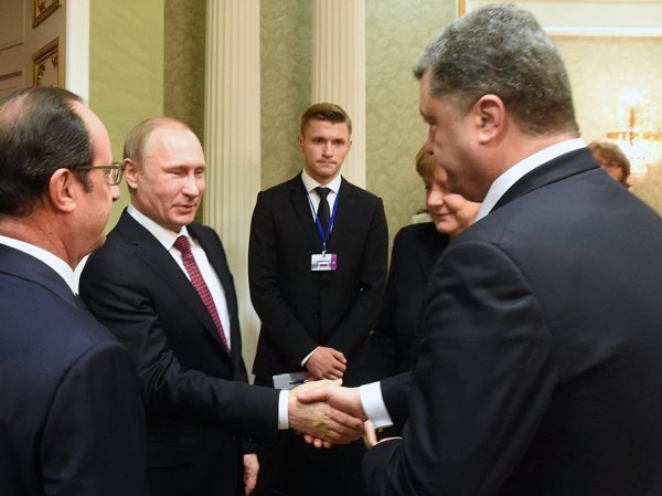 Песков рассказал о "тайных" контактах Путина и Порошенко