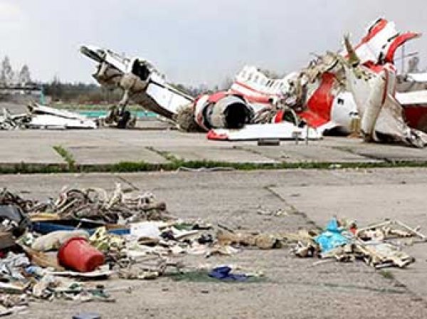 Польша заявила о двух взрывах на борту самолета Качиньского