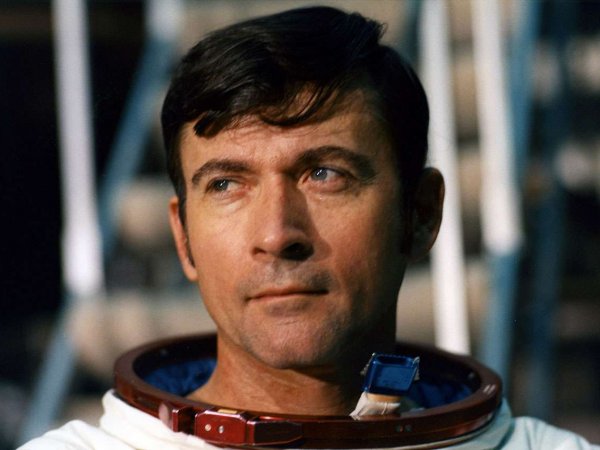 Скончался побывавший на Луне астронавт Джон Янг