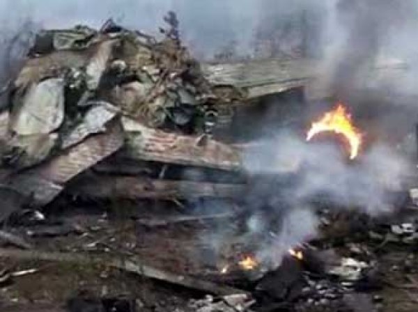 В Китае разбился самолет: в Сеть попало видео с места крушения