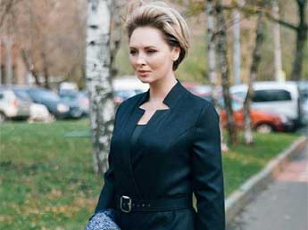 После изгнания из театра Джигарханяна актриса Елена Ксенофонтова с детьми может статьи бомжом