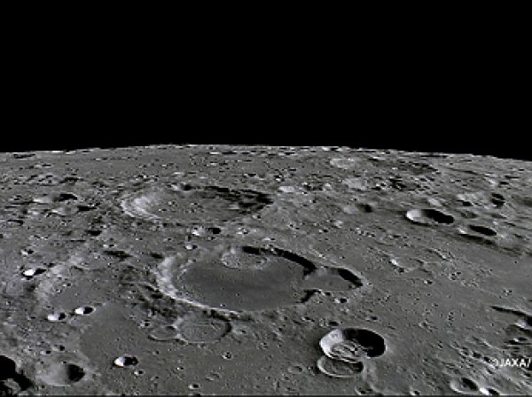 Уфологи обнаружили на Луне инопланетную базу