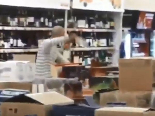 В Иванове желавший "просто жить" пьяный мужчина устроил погром в магазине