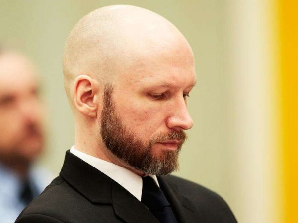 Норвежский террорист Брейвик впервые заявил о раскаянии в убийстве 77 человек