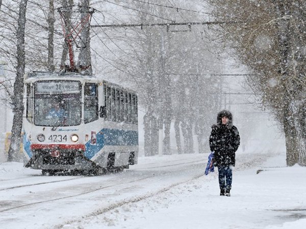 На Москву обрушился мощный снегопад: за выходные выпало 122% нормы осадков