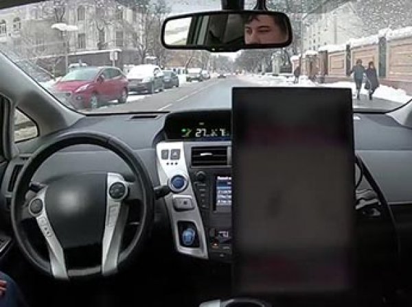 "Яндекс" показал видео первой поездки беспилотного такси по улицам Москвы