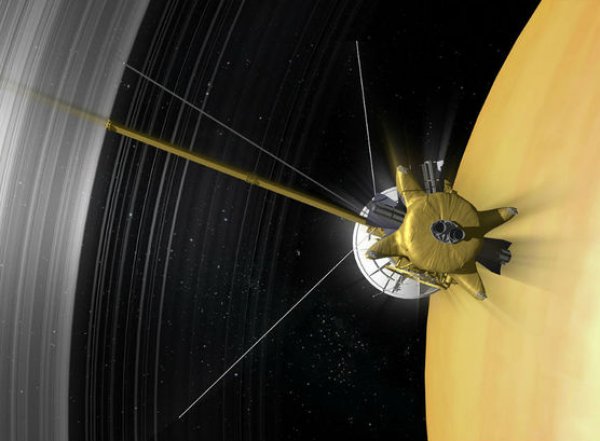 Ученые показали последние фото, сделанные зондом "Кассини" перед гибелью
