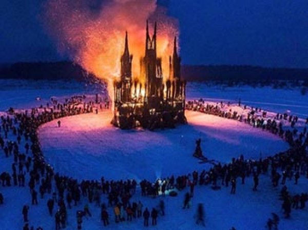 РПЦ возмутило "сожжение собора" на Масленицу в Калужской области