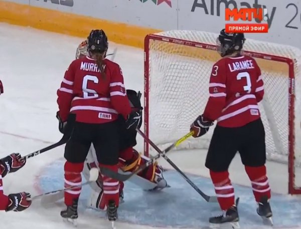 Канадские хоккеистки разгромили россиянок в полуфинале ОИ