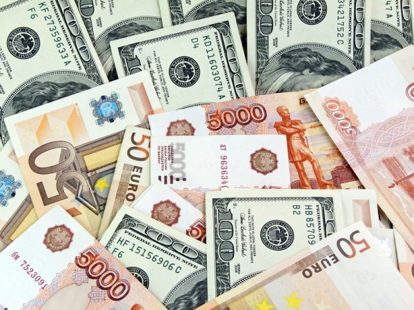Курс доллара на сегодня, 1 февраля 2018: эксперты назвали три фактора, угрожающие стабильности рубля