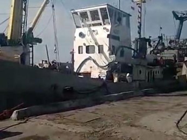 В Сеть попало видео задержания Украиной рыбацкого судна под флагом РФ