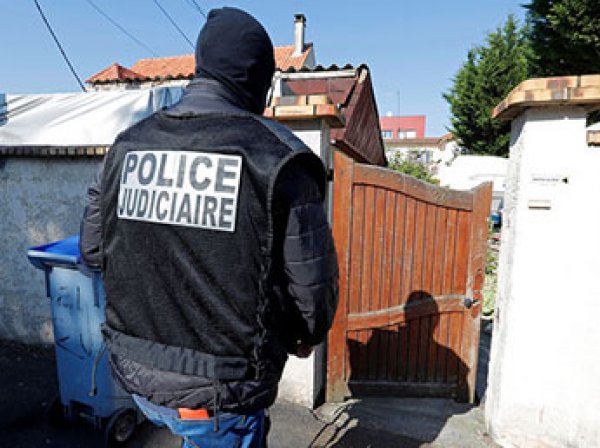 Захват заложников на юге Франции: сторонник ИГИЛ открыл огонь по спецназу, уже двое убитых