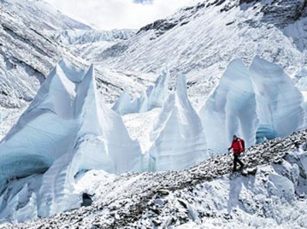 Трое альпинистов погибли при сходе лавины в Японии