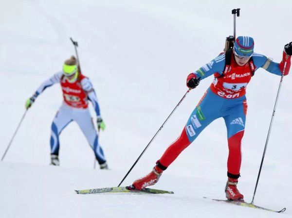 Россиянки выступят в спринте по биатлону на этапе КМ в Хольменколлене