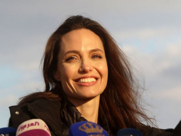 СМИ: Анджелина Джоли в четвертый раз выходит замуж
