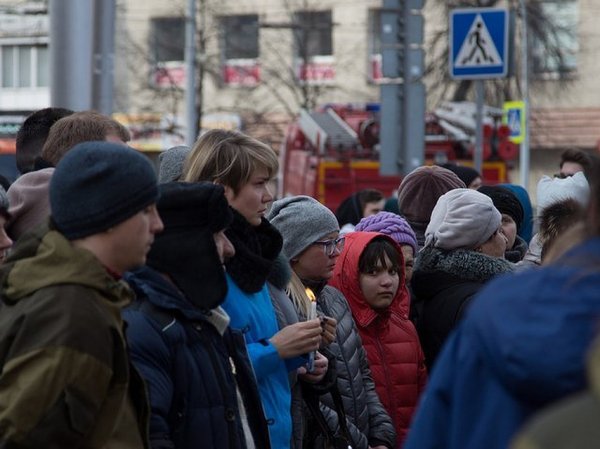 Сколько жертв в Кемерово: родственники, актер Козловский и кассиры назвали свои цифры