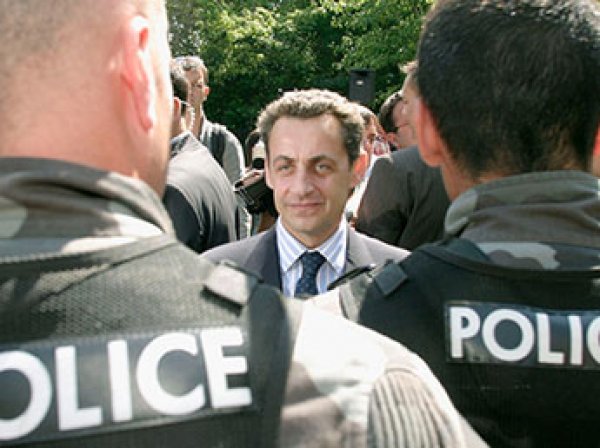 Во Франции за махинации взят под стражу экс-президент Николя Саркози