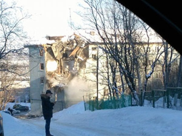 В Мурманске из-за взрыва газа рухнул пятиэтажный дом: есть жертвы