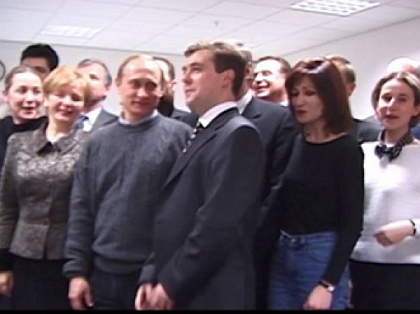 В Сети появилось уникальное архивное видео с победившим на выборах 2000 года Путиным