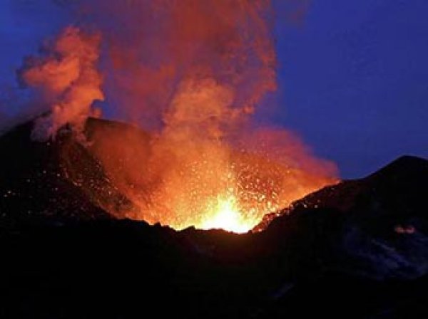 Ученые впервые в истории записали звук вулканического грома