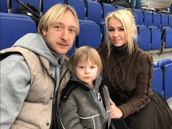 ИноСМИ СМИ затравили Яну Рудковскую, признавшуюся в "воспитании сына ремнем"