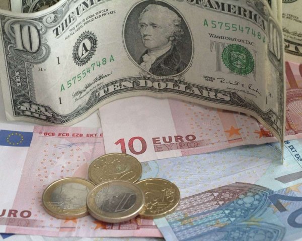 Курс доллара и евро на сегодня, 17 апреля 2018: доллар и евро близки к историческому максимуму — эксперты
