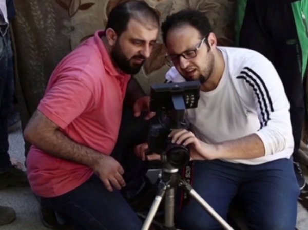 Первый канал и "Россия 1" выдали кадры 2016 года за доказательство инсценировки химатаки в Сирии - СМИ