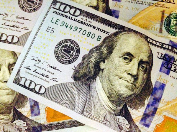 Курс доллара на сегодня, 6 апреля 2018: россиянам посоветовали отказаться от доллара