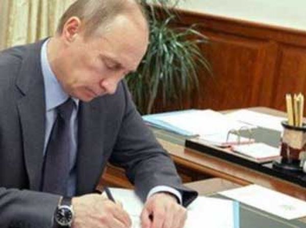 Путин отправил в отставку 11 генералов МВД, МЧС, СКР и ФСИН