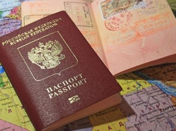 В России могут поднять пошлины за оформление водительских прав и загранпаспортов