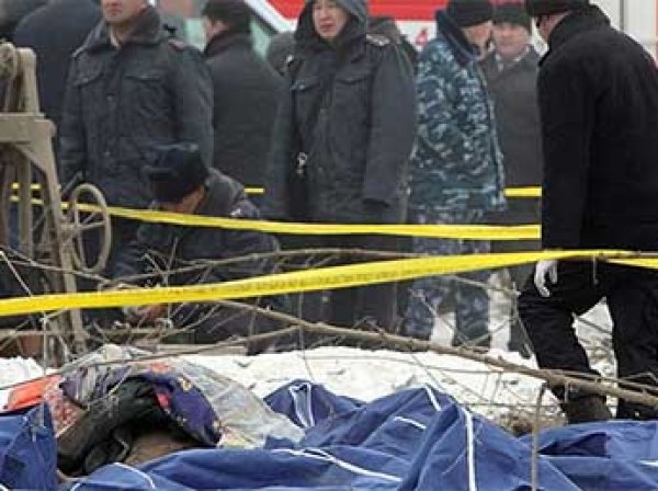 Семьям жертв крушения Ан-148 предложили похороны тел по частям