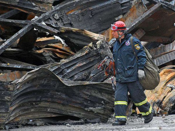 Кемерово, последние новости сегодня 3 апреля: в МЧС описали действия спасателей во время пожара в ТЦ "Зимняя вишня"