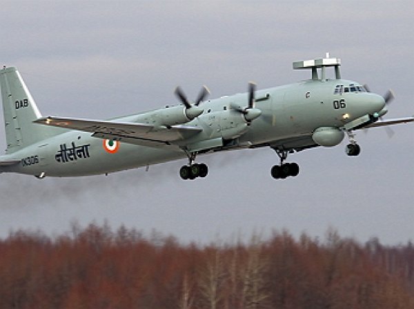 Самолет ВВС Индии Ил-78 с невыпущенным шасси сел в Жуковском