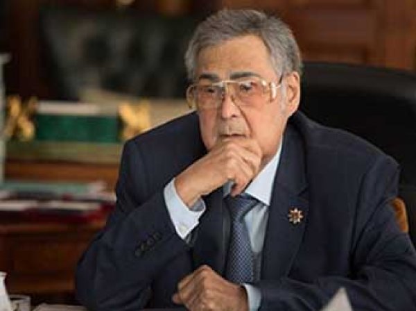 Аман Тулеев подал в отставку 1 апреля 2018, разместив видео в Сети
