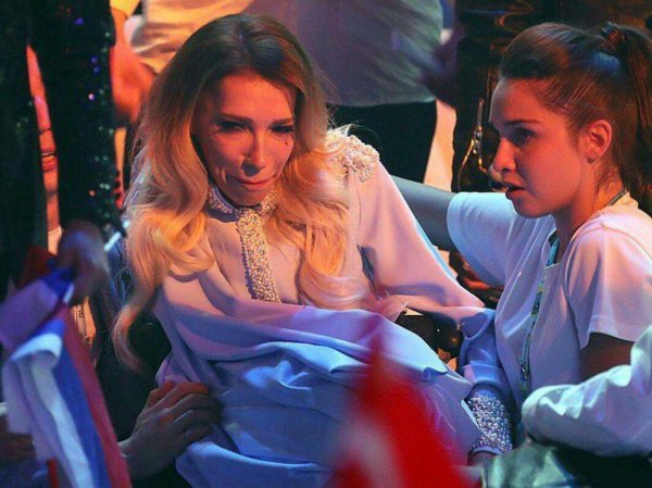 Мать Самойловой пожаловалась на негатив в адрес певицы и на создателей ее клипа к "Евровидению"