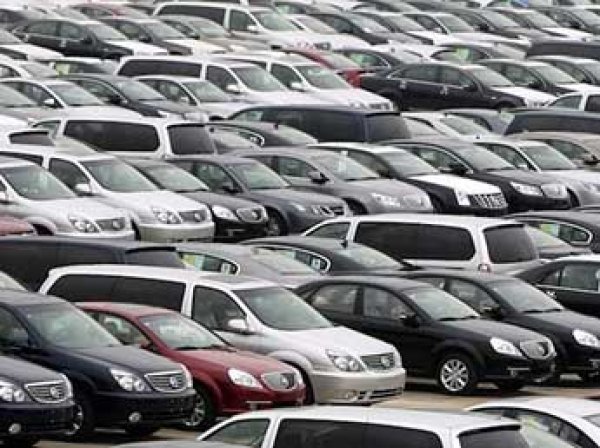 СМИ сообщили о создании госаукциона б/у авто и запрете продажи машин "с рук"
