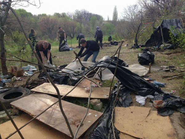 На Украине неизвестные преступники сожгли цыганский табор