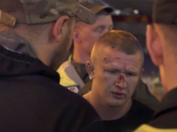 В Киеве футбольные фанаты жестоко избили болельщиков "Ливерпуля" и устроили погром в ресторане