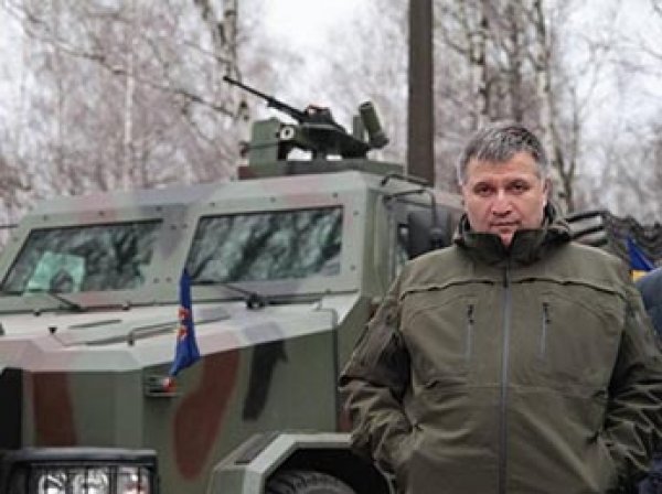 Киев обвинил Россию в применению "варварского" оружия на Донбассе