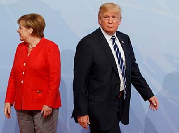 СМИ: Трамп просил совета у Меркель, как себя вести с Путиным