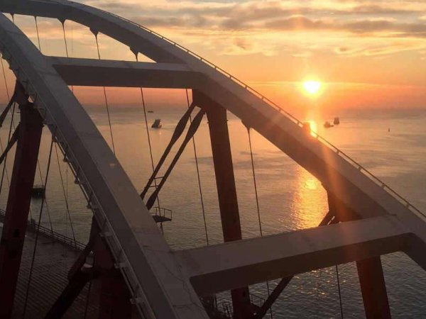 В Верховной раде приписали Крымский мост Украине