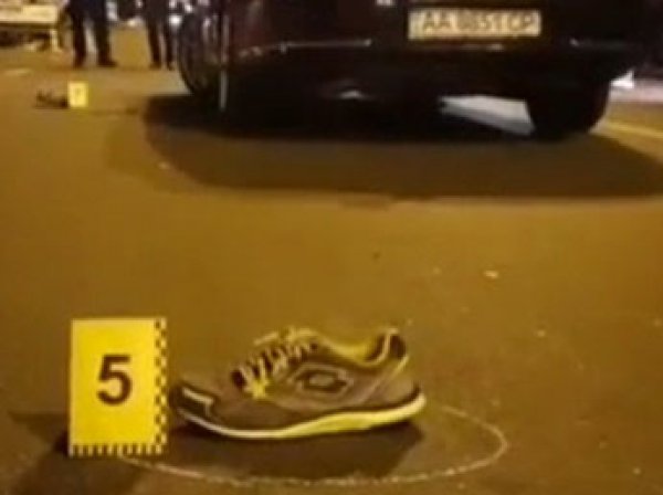 В Сети появилось видео с места наезда кортежа Порошенко на подростка