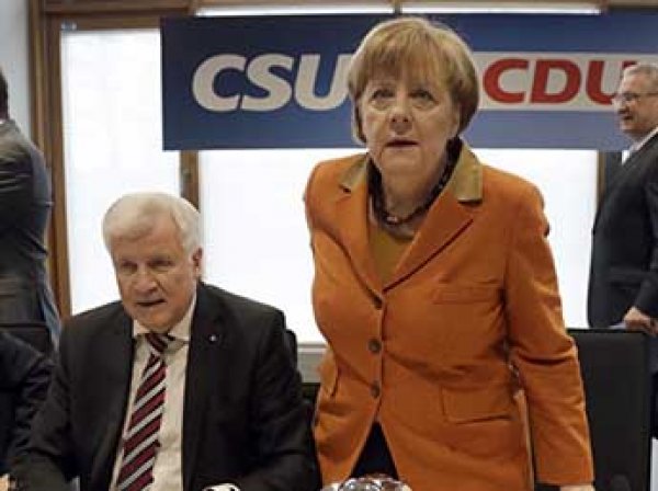 «Я больше не могу работать с этой женщиной»: глава МВД Германии выдвинул ультиматум Меркель
