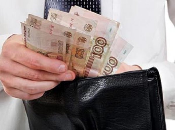 Банкиры анонсировали введение в России порога на расчеты наличными