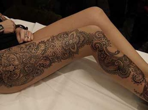 Медики рассказали, кому опасно делать татуировки