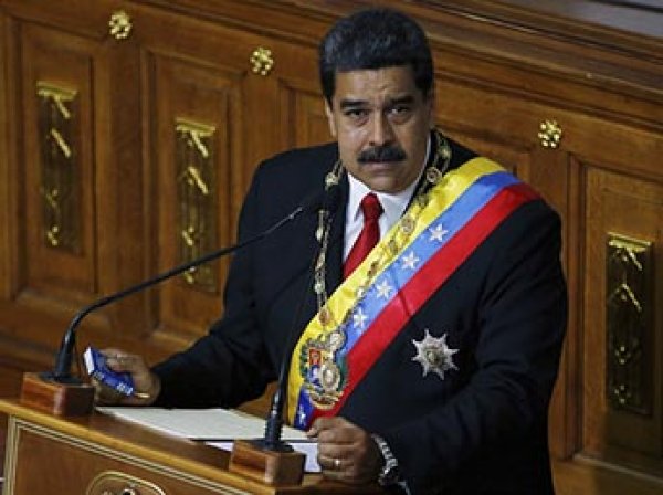 Глава Венесуэлы назвал вице-президента США "ядовитой гадюкой"