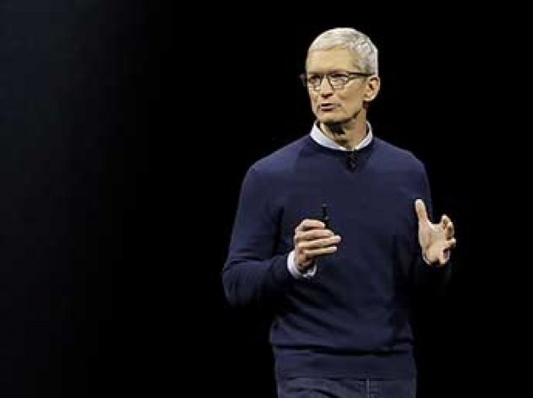Гендиректор Apple признался в неожиданной зависимости от iPhone