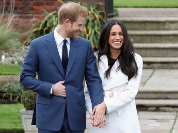 СМИ выяснили, что Елизавета II подарила на свадьбу принца Гарри и Меган Маркл