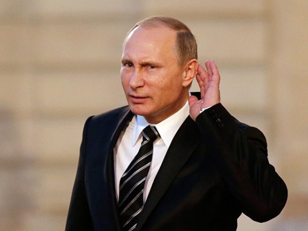 СМИ: Путин поручил взять под контроль зарубежные поездки россиян