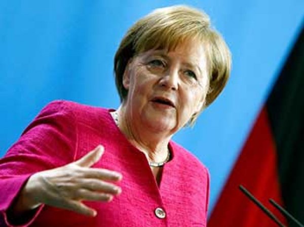 Меркель приняла ультиматум главы МИД Германии о мигрантах